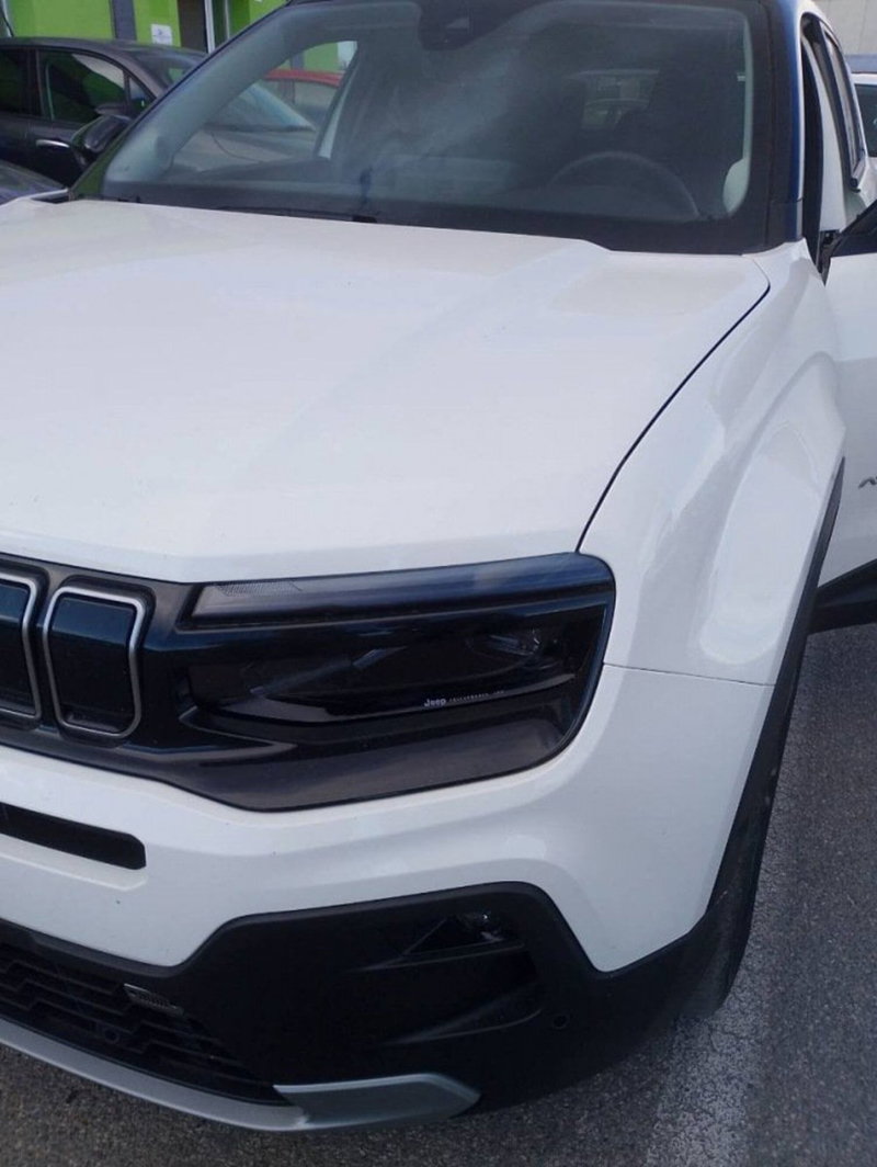 Jeep Avenger usata a Salerno (9)