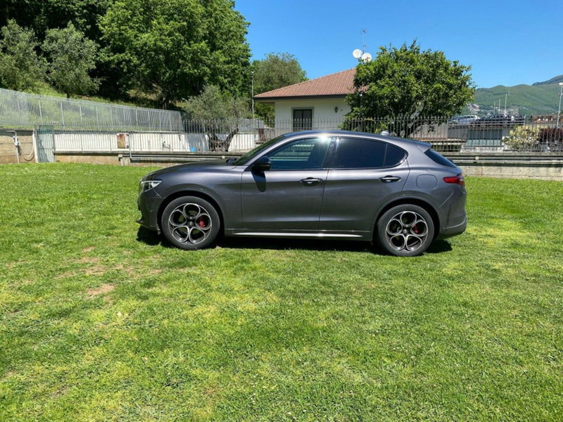 Alfa Romeo Stelvio usata a Salerno (10)
