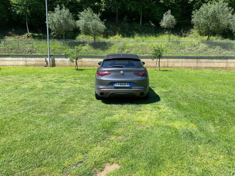 Alfa Romeo Stelvio usata a Salerno (11)