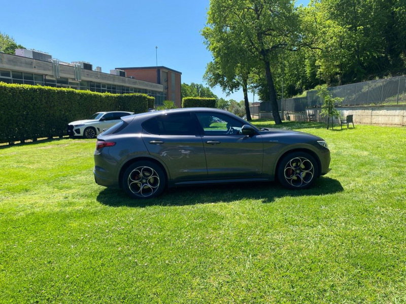 Alfa Romeo Stelvio usata a Salerno (14)