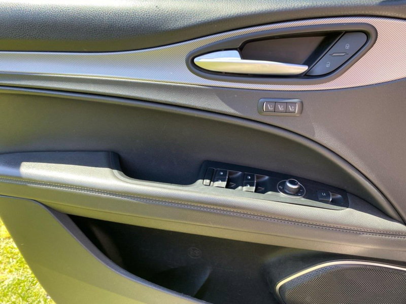 Alfa Romeo Stelvio usata a Salerno (15)