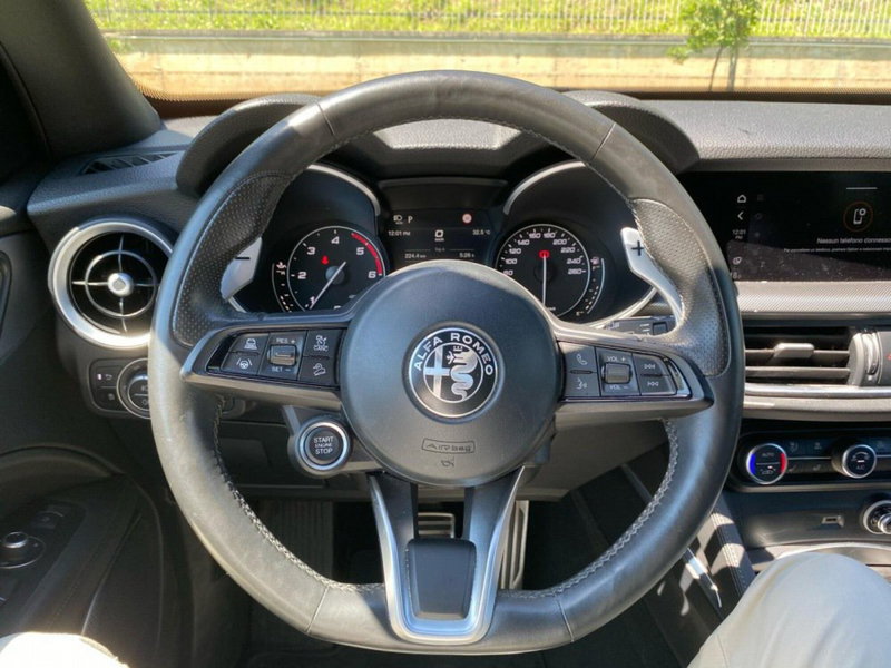 Alfa Romeo Stelvio usata a Salerno (17)