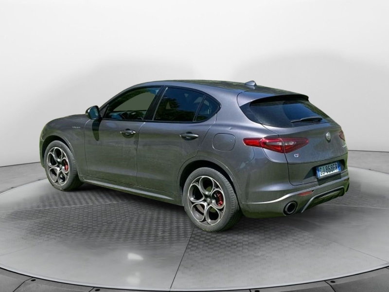 Alfa Romeo Stelvio usata a Salerno (4)