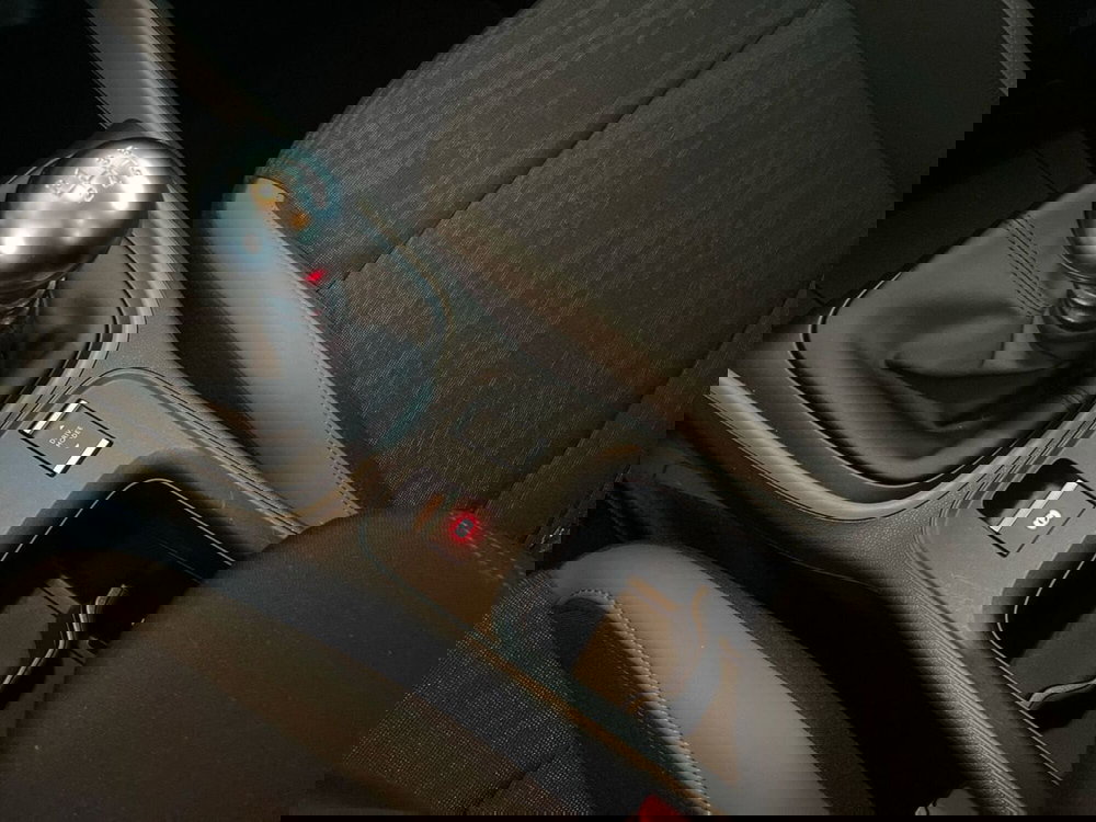 Jeep Avenger usata a Prato (18)