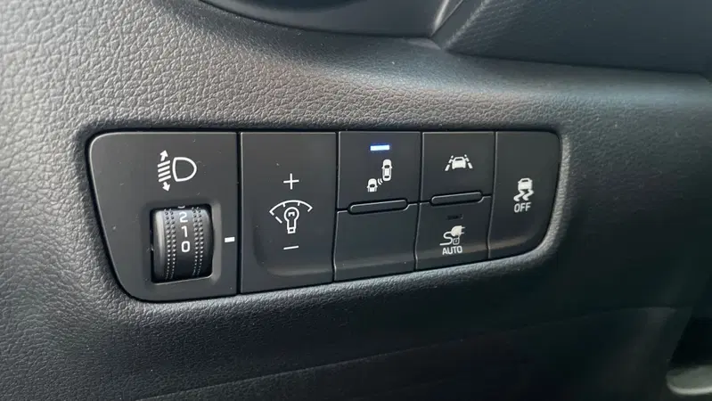 Hyundai Kona usata a Varese (14)