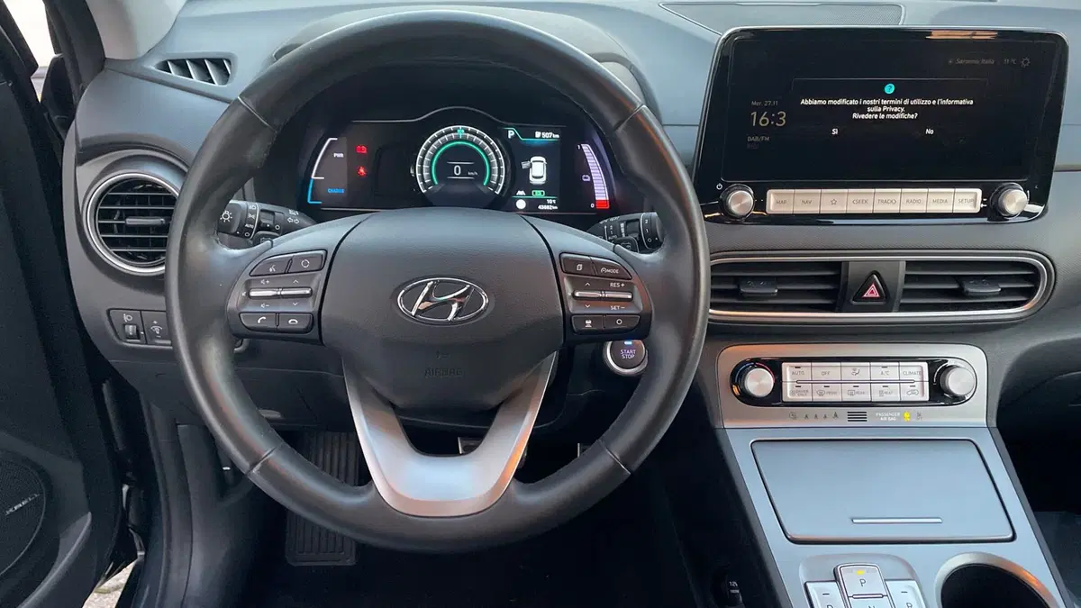 Hyundai Kona usata a Varese (5)