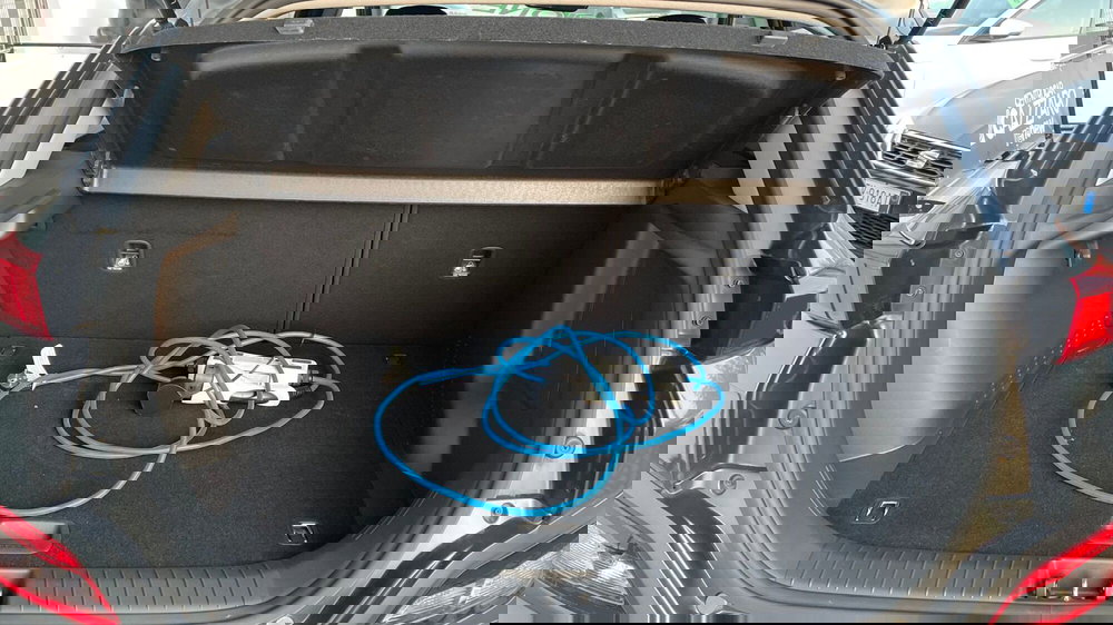 Hyundai Kona usata a Varese (9)