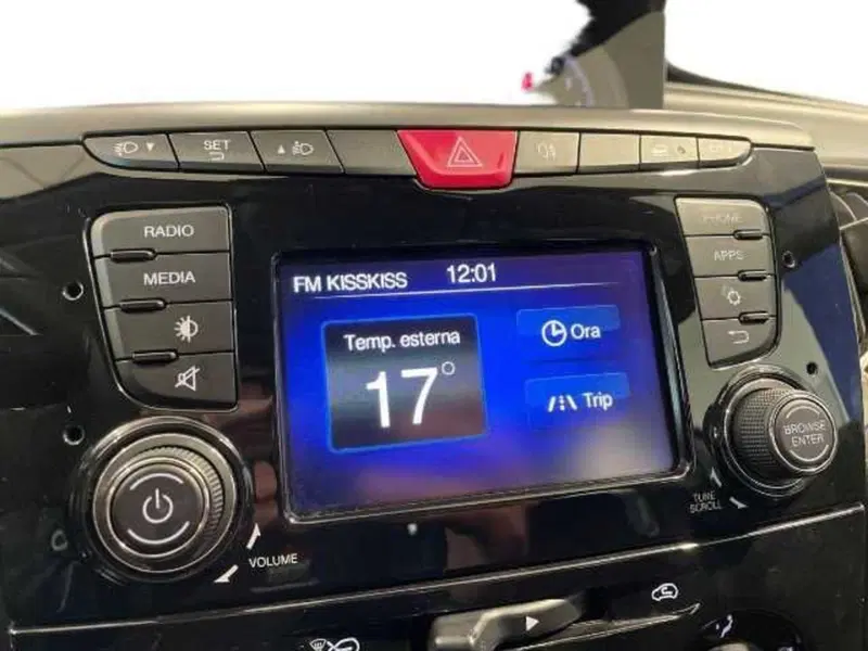 Lancia Ypsilon usata a Pistoia (14)