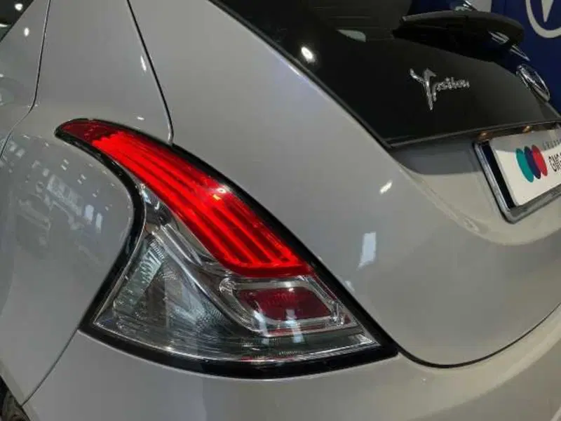 Lancia Ypsilon usata a Pistoia (16)