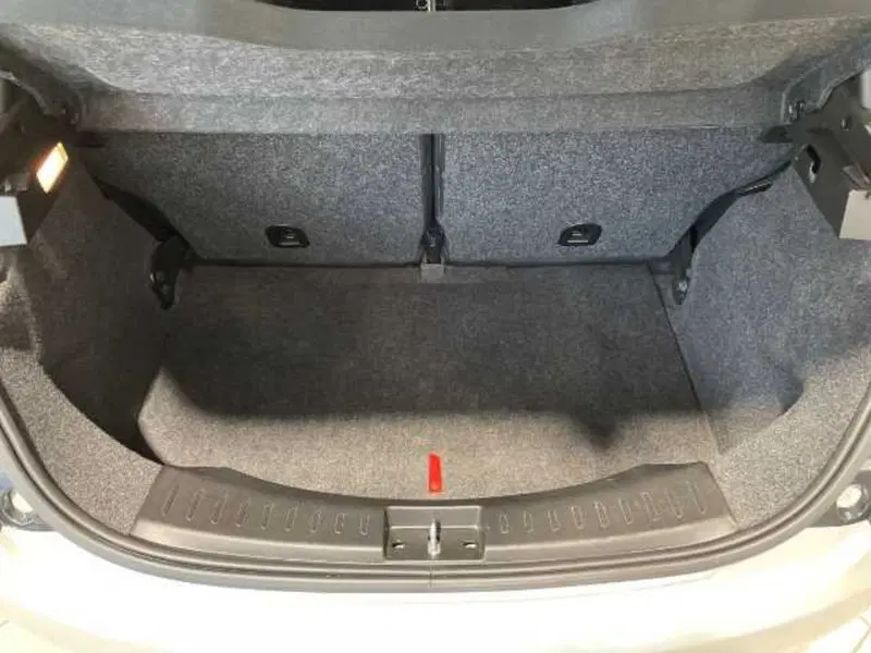 Lancia Ypsilon usata a Pistoia (8)