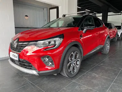 Renault Captur Plug-in Hybrid E-Tech 160 CV Intens del 2021 usata a Saronno