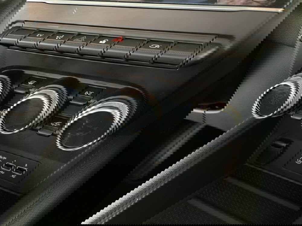 Renault Captur usata a Varese (9)