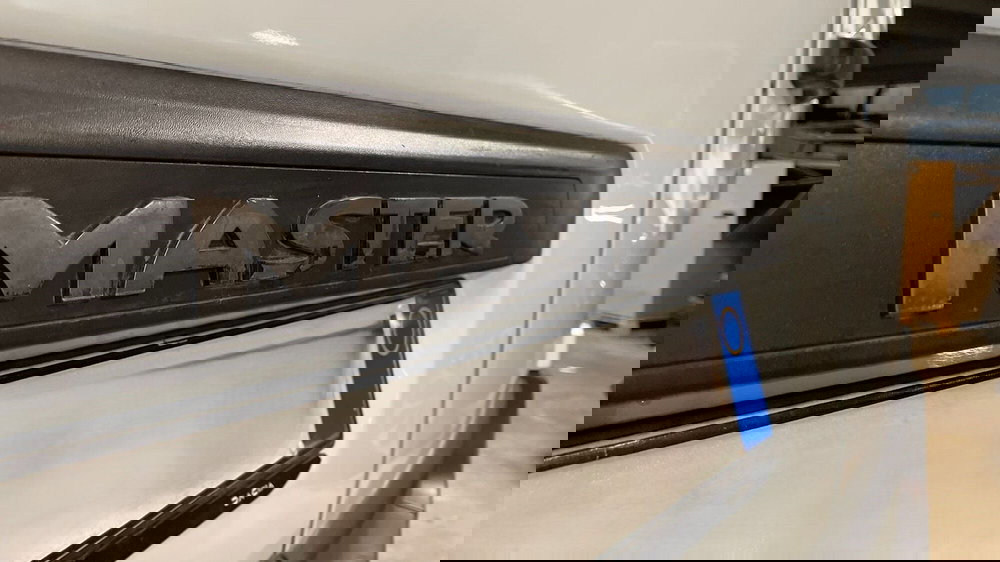 Renault Master Furgone usata a Varese (11)