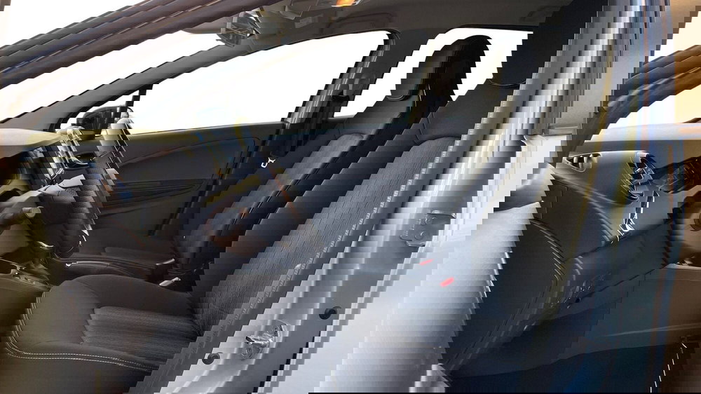 Renault Zoe usata a Varese (9)