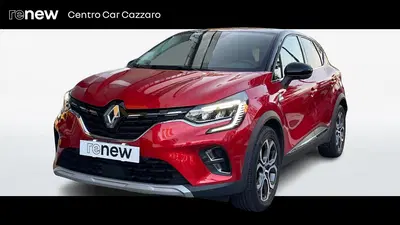Renault Captur Plug-in Hybrid E-Tech 160 CV Intens del 2021 usata a Saronno