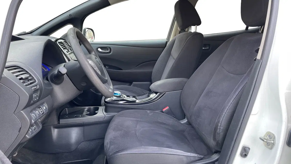 Nissan Leaf usata a Varese (11)