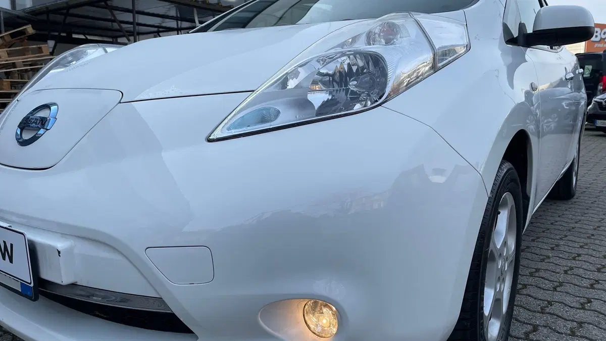 Nissan Leaf usata a Varese (13)