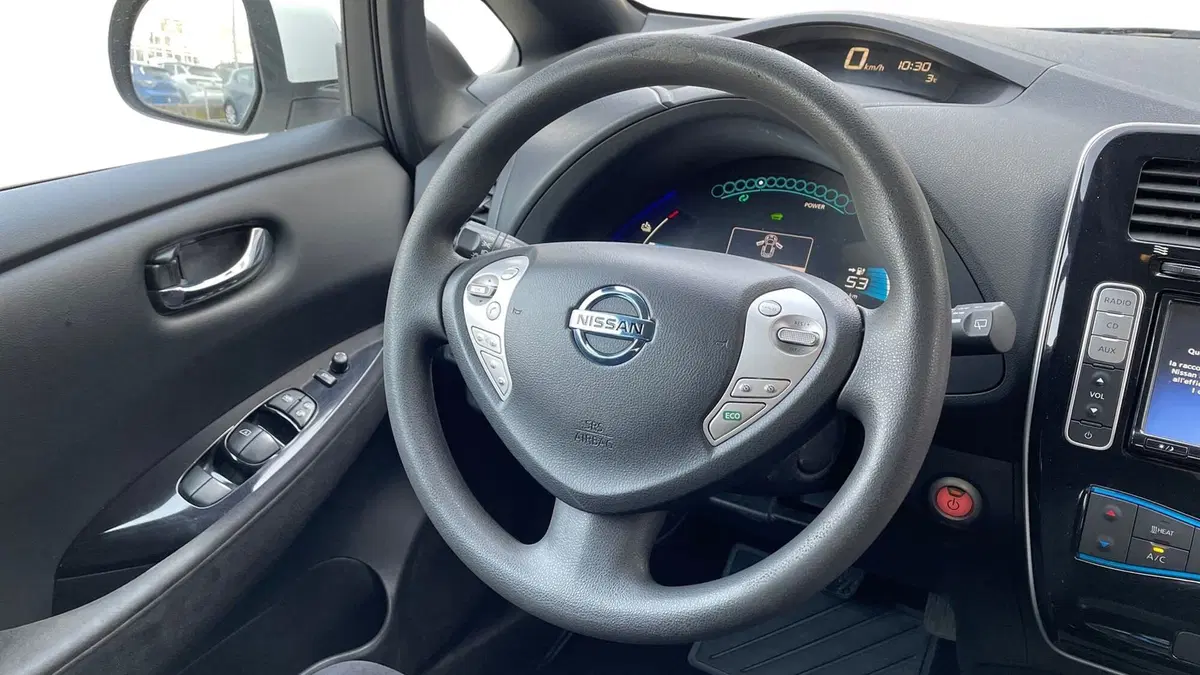 Nissan Leaf usata a Varese (7)