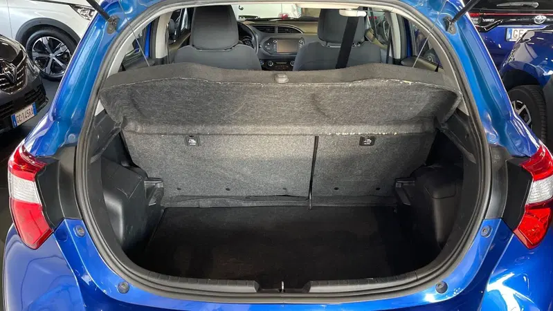 Toyota Yaris usata a Varese (13)