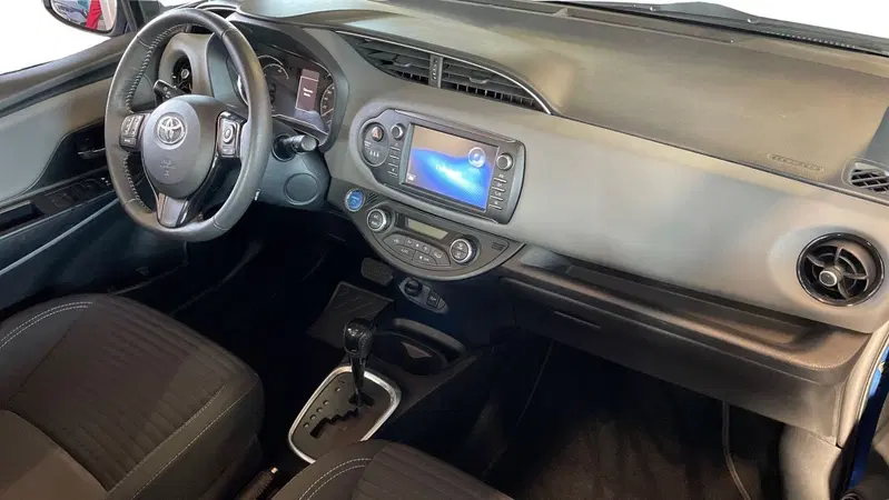 Toyota Yaris usata a Varese (5)
