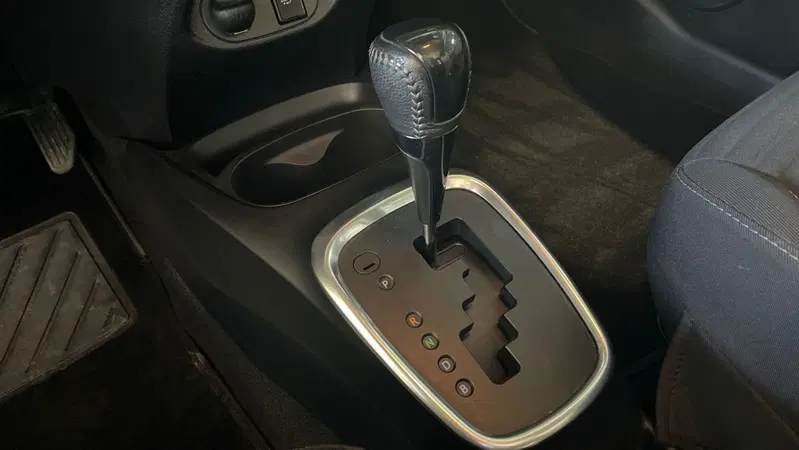 Toyota Yaris usata a Varese (8)