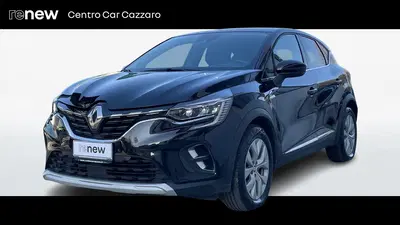 Renault Captur Plug-in Hybrid E-Tech 160 CV Intens del 2022 usata a Saronno