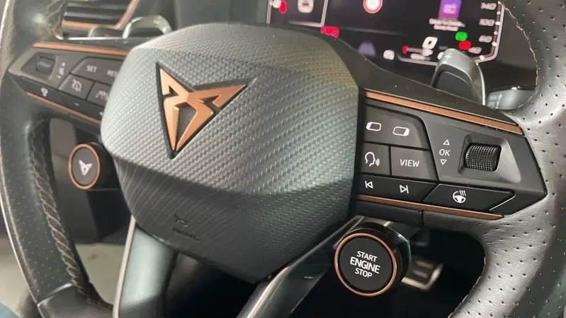 Cupra Leon usata a Varese (11)