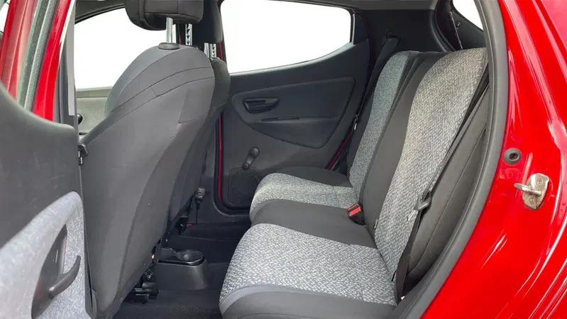 Lancia Ypsilon usata a Varese (12)