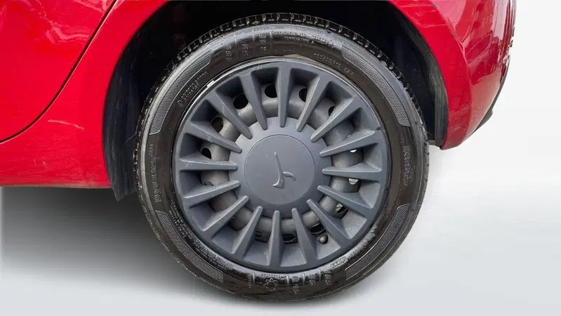 Lancia Ypsilon usata a Varese (15)