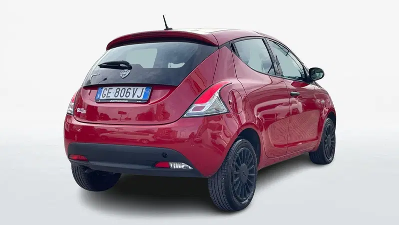 Lancia Ypsilon usata a Varese (2)