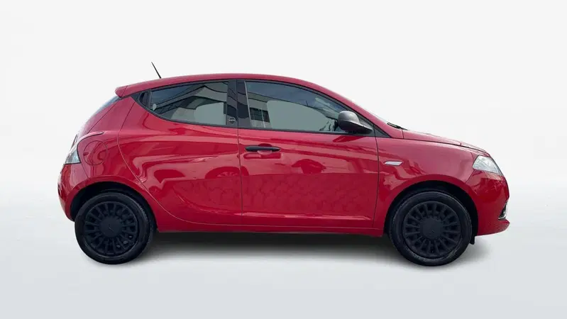 Lancia Ypsilon usata a Varese (4)