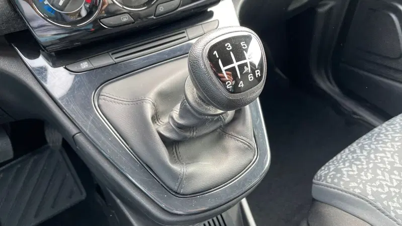 Lancia Ypsilon usata a Varese (8)