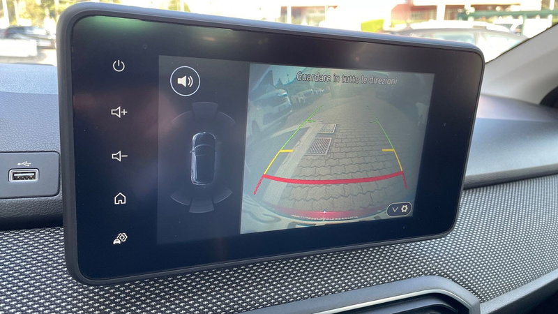 Dacia Sandero usata a Varese (11)