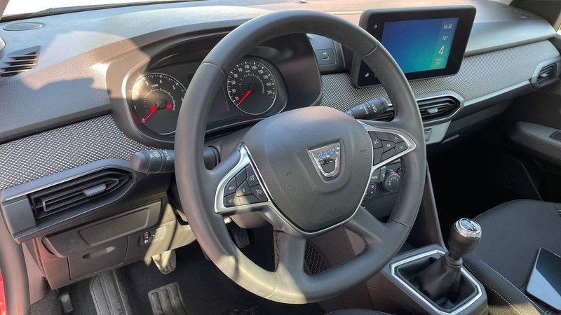 Dacia Sandero usata a Varese (7)