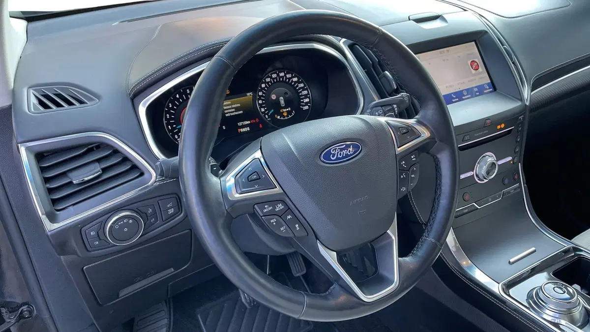 Ford Edge usata a Varese (6)