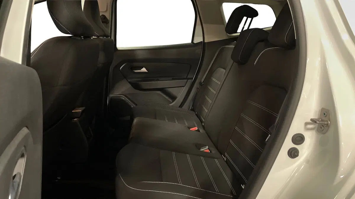 Dacia Duster usata a Varese (12)