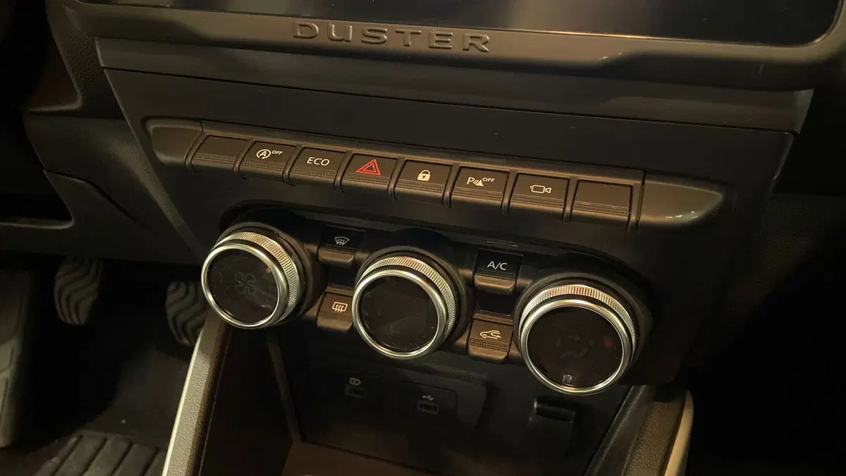 Dacia Duster usata a Varese (7)