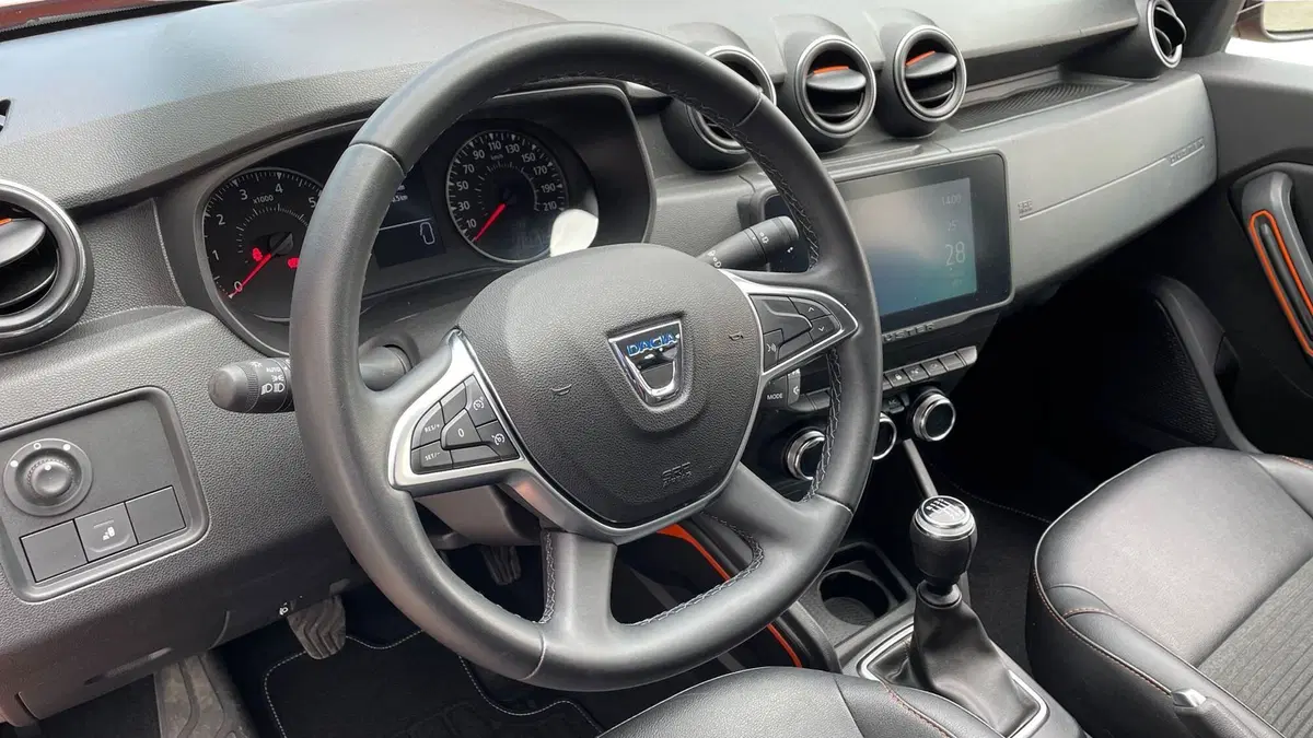 Dacia Duster usata a Varese (5)