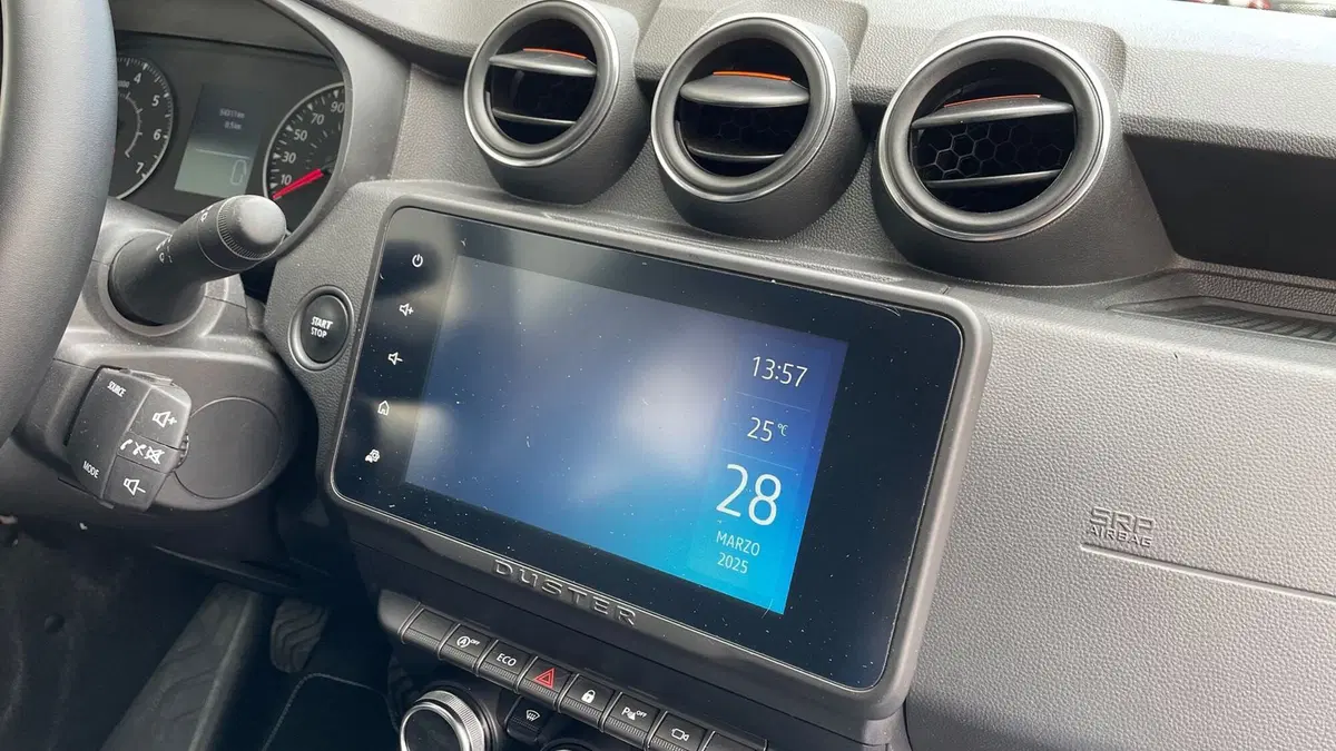Dacia Duster usata a Varese (6)