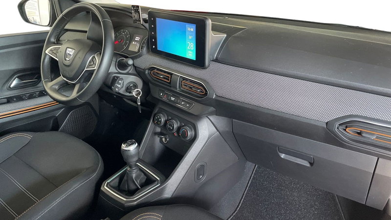 Dacia Sandero usata a Varese (5)