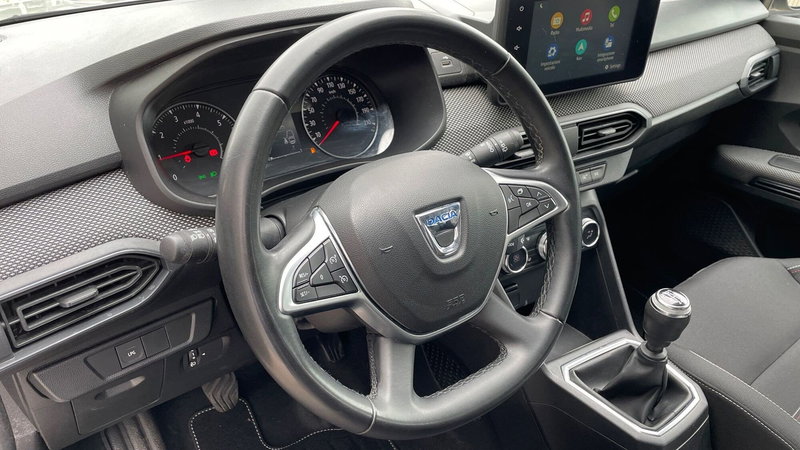 Dacia Jogger usata a Varese (6)