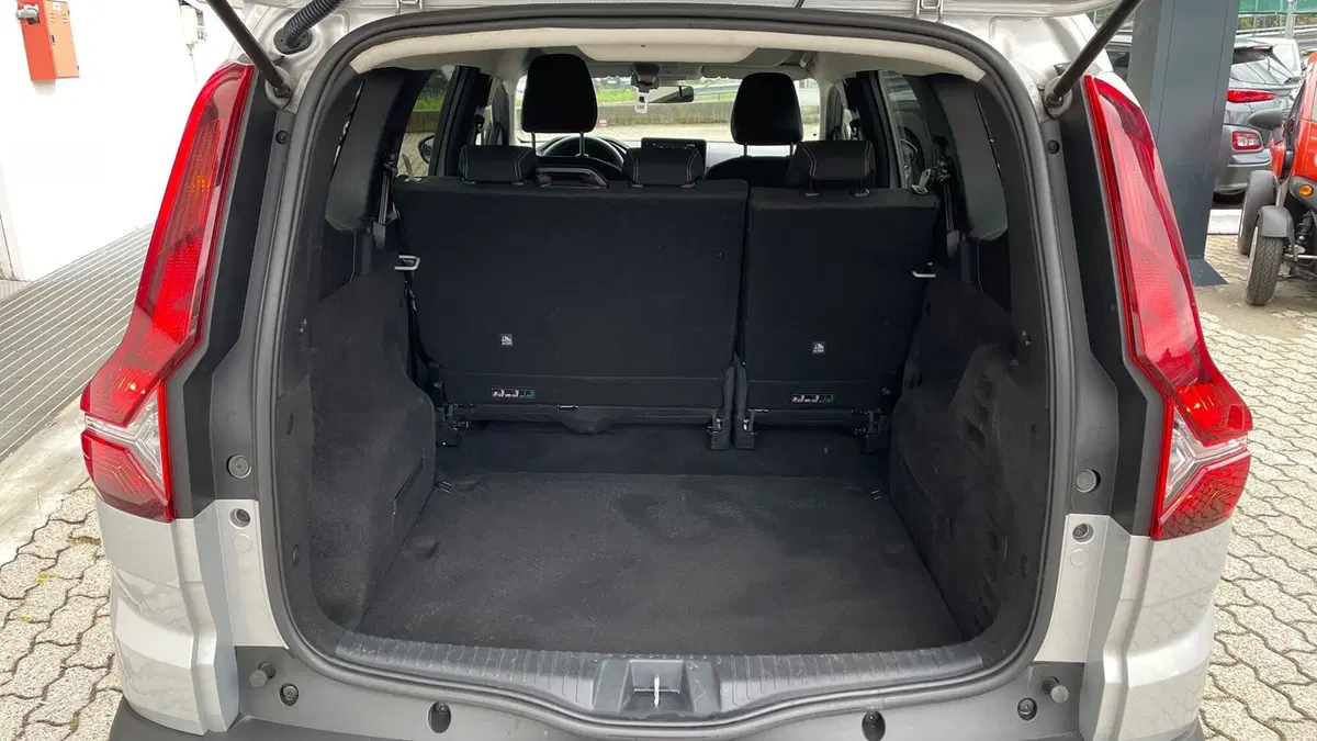 Dacia Jogger usata a Varese (8)