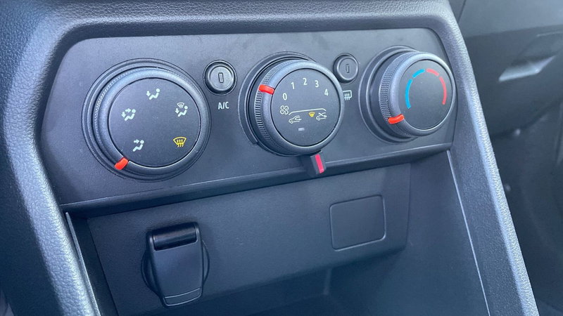 Dacia Sandero usata a Varese (7)