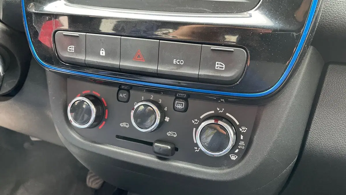 Dacia Spring usata a Varese (10)