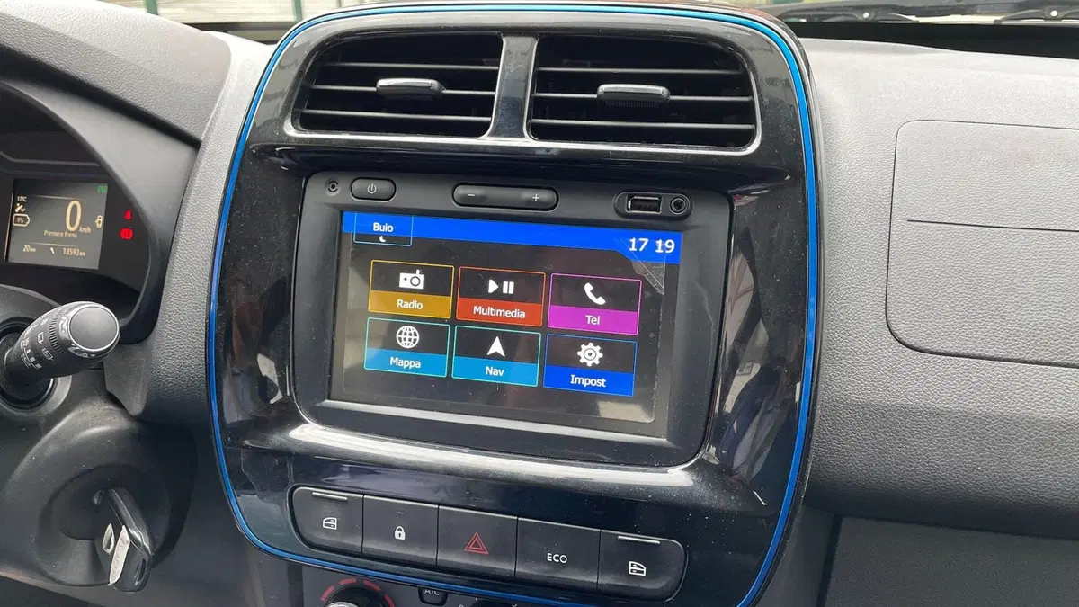 Dacia Spring usata a Varese (6)