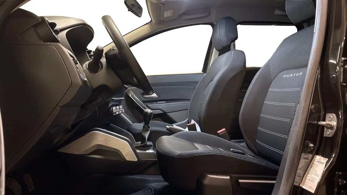 Dacia Duster usata a Varese (13)