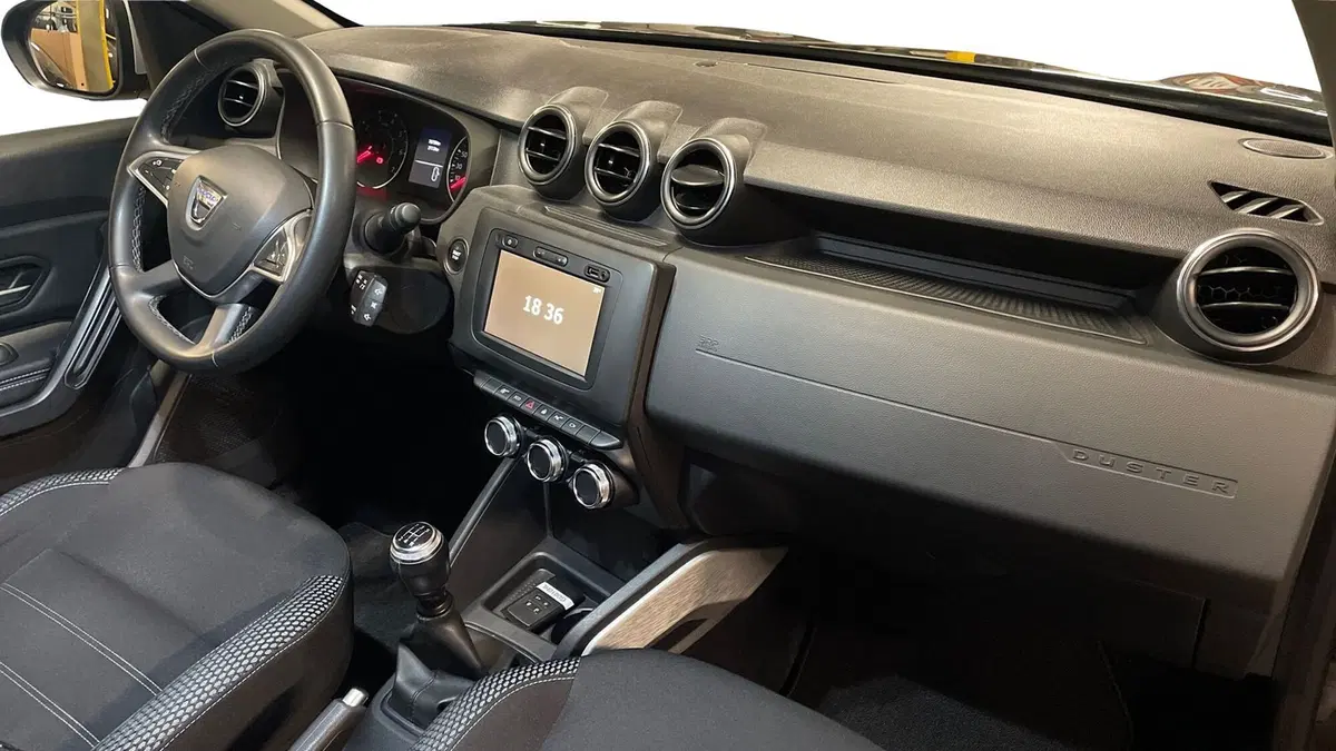 Dacia Duster usata a Varese (5)