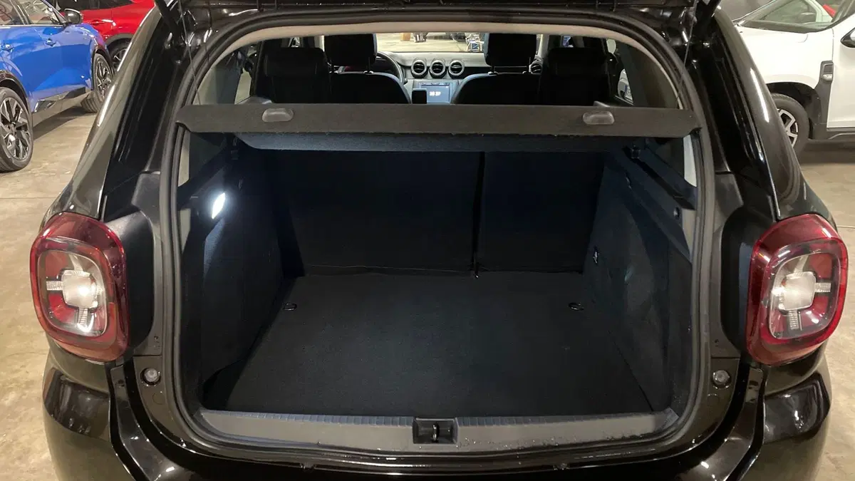 Dacia Duster usata a Varese (9)