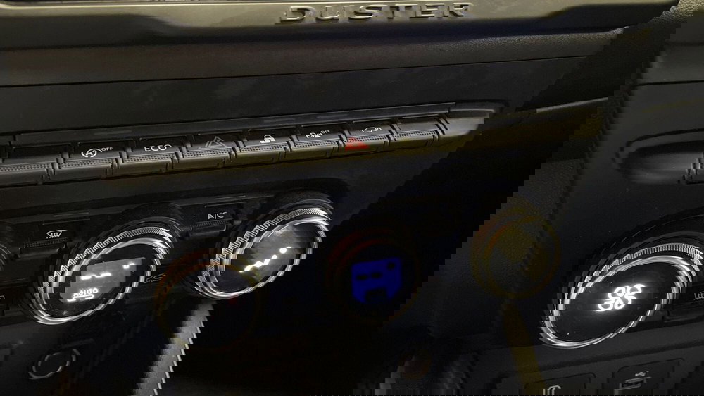 Dacia Duster usata a Varese (11)