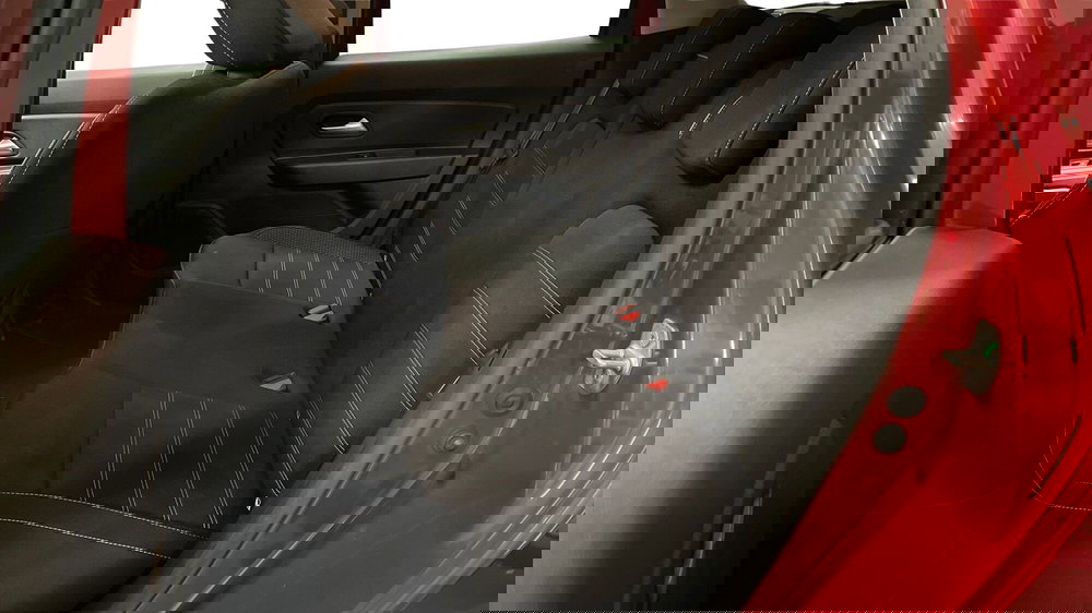 Dacia Duster usata a Varese (13)